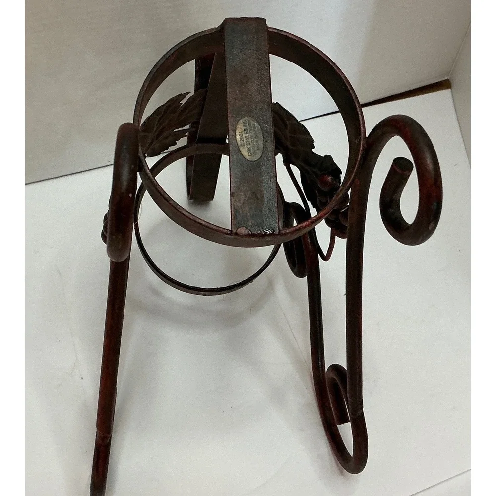 CBK Styles Vintage 2001 Metal Wine Bottle Holder Grapevine Scroll Bronze Brown